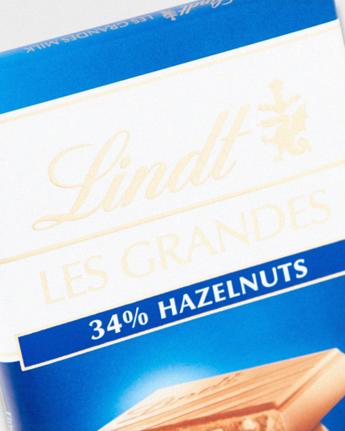 Lindt Les Grandes Milk 34% Hazelnut Chocolate Bar 150g - Image 2